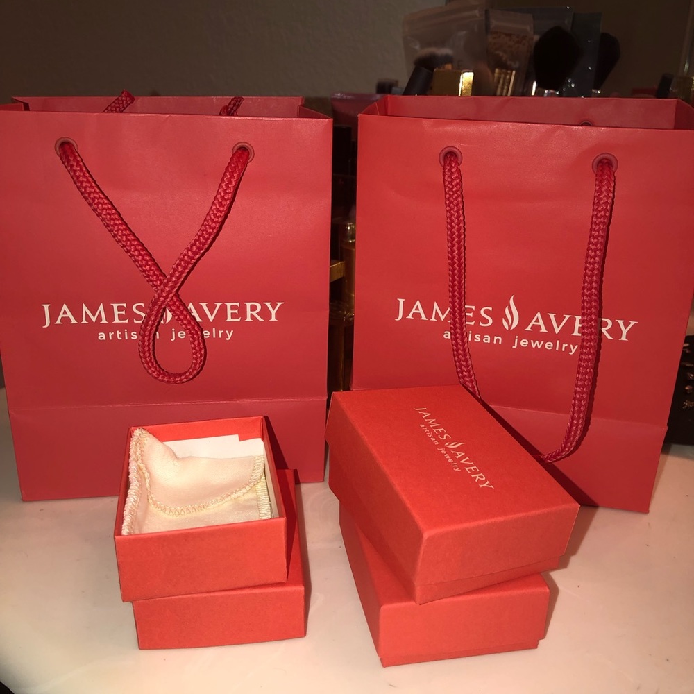 Gift bag, boxes & original pouch